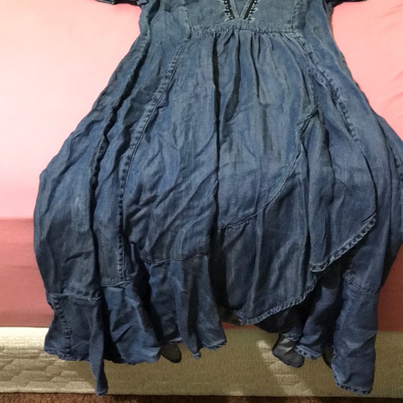 Clothes - Picture 2 of 2